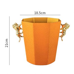 Cubo de hielo metálico octogonal de acero inoxidable esmerilado con asa de león dorado de 5L para enfriar vino y champán en bares - Product Image 2