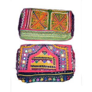 Bolso de mano tipo sobre tradicional Banjara con cuentas de turquesa, estilo étnico tribal bohemio gitano, bordado a mano, para la noche. - Product Image 3