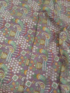 Tissu en viscose pure à motif Paisley imprimé avec broderie florale indienne pour vêtements ethniques et textiles de mariage - Product Image 1