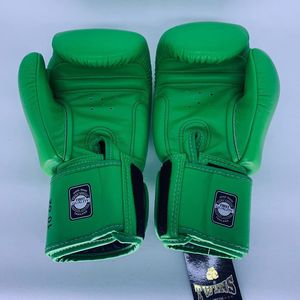 Guantes de Boxeo MMA Ligeros de Alta Calidad a Precio Económico, Guantes de Entrenamiento Profesionales UFC Impresos, de Cuero PU - Product Image 3
