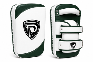 Cibles de frappe en cuir blanc et vert pour l'entraînement de Taekwondo – Conception durable - Product Image 1