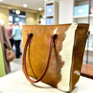 Sac fourre-tout tendance en cuir véritable fait main avec broderie et fermeture éclair, couleur unie, pour femme LHTB-0093 - Product Image 4