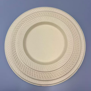 จานกระดาษแบบใช้แล้วทิ้ง ปราศจากสาร PFAS ขนาด 9-10 นิ้ว ทำจากเยื่อชานอ้อย ลายนูน ย่อยสลายได้ทางชีวภาพ แข็งแรงทนทาน บรรจุ 200 ชิ้น - Product Image 2