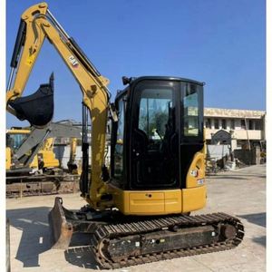 Miniexcavadora Caterpillar 303.5E de 3.5 Toneladas, Excavadora Compacta con Motor Cat C1.8, Brazo Giratorio, Giro de Cola Cero, Máquina Utilitaria Premium - Product Image 2