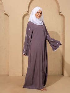 Abaya Gris para Mujer, Larga hasta el Suelo, Corte Holgado, Manga Larga, Cuello Redondo, Estilo Modesto para Uso Diario, Estilo de Oriente Medio, Bordado Floral - Product Image 3
