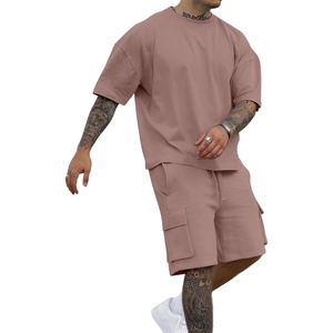 Conjunto de camiseta y pantalones cortos casuales de verano para hombre, de color sólido, cuello redondo, manga corta, con pantalones cortos tipo cargo, transpirable, tejido, 100% algodón - Product Image 1