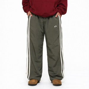 กางเกงวอร์มผู้ชายสีดำลายทางคู่ ผ้าไนลอน ขอบเอวยางยืด กางเกงจ็อกเกอร์ กางเกงกีฬา สตรีทแวร์ รับผลิตแบบ OEM แบรนด์ส่วนตัว - Product Image 6