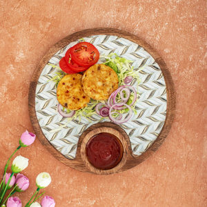 Round Wooden Serving Tray with Enamel <b>Plant</b> Pattern Handle for Dining <b>Table</b> Rustic Style Single-Piece Package - Product Image 2