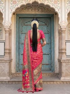 Sari en soie Dola Royal Aura, Sari en soie de luxe Heritage, Sari en soie Dola artistique, Sari en soie Dola floral, Sari en soie Dola Royale, Sari en soie Jacquard Grand - Product Image 4