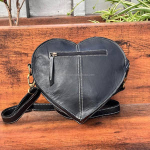 Western Style Hand Tooling Carving Stylish Handbag Heart Shape Sling Bag Fashionable Pattern Crossbody Shoulder Bags Women's - Product Image 6
