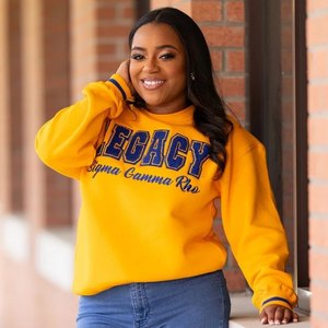 เสื้อสเวตเชิ้ต Sigma Gamma Rho Gold Legacy Varsity แบบยูนิเซ็กซ์ สไตล์ลำลองสำหรับชมรมนักศึกษากรีก คอกลม สตรีทแวร์ - Product Image 2