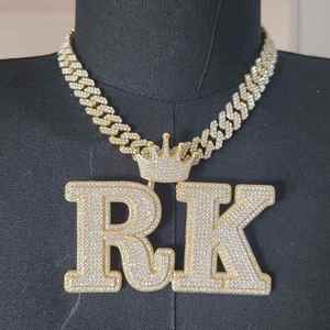 จี้ตัวอักษร RK พร้อมมงกุฎคริสตัลประดับเพชรเทียมชุบทองเครื่องประดับแฟชั่นฮิปฮอปเสน่ห์สำหรับทุกเพศ - Product Image 3