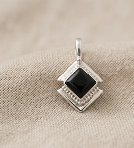 Pendentif carré en onyx noir naturel, argent sterling 925 pur, plaqué or rose, collier géométrique fait main, cadeau unisexe - Product Image 5
