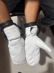 ถุงมือสกีหนังแบบเต็มนิ้ว บุฉนวนกันความร้อน กันน้ำ ปิดด้วยแถบตีนตุ๊กแก ดีไซน์สำหรับทุกเพศ เหมาะสำหรับเล่นสโนว์บอร์ด กิจกรรมกลางแจ้งในฤดูหนาว - Product Image 5