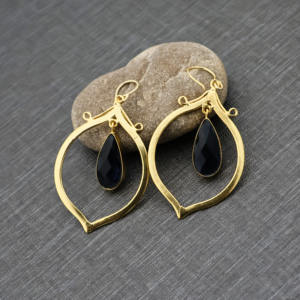 ต่างหูทรงหยดน้ำประดับอเมทิสต์ควอตซ์ชุบทอง 18k - Product Image 3