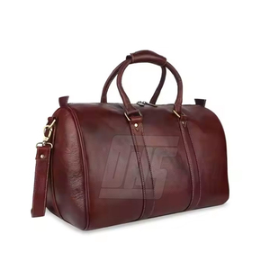 Sac de voyage en cuir véritable à la mode avec fermeture éclair, sac de week-end fait main avec poignée écologique et souple pour unisexe - Product Image 4