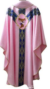 ชุดบาทหลวงสีชมพูพาสเทล ผ้าโพลีเอสเตอร์ ปักลายทอง พร้อมผ้าคลุมไหล่ สวมใส่สบาย นุ่ม ทุกฤดู - Product Image 2
