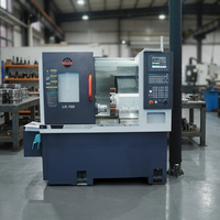 Tour CNC à banc incliné compact avec système de refroidissement haute pression, structure rigide prête à l'emploi pour petites pièces de soupape et barres de 45 mm