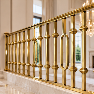 Rampe d'escalier moderne en métal doré avec balustre ovale et colliers décoratifs géométriques pour intérieurs de luxe - Product Image 1