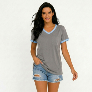 Camiseta de mujer con cuello en V, color gris con ribete azul claro, bolsillo, corte holgado informal, manga corta, jersey de algodón, top de primavera y verano - Product Image 4