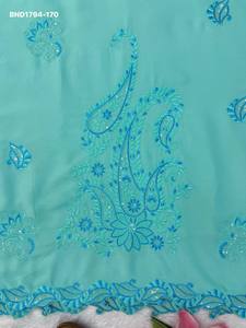 Conjunto de pantalón largo y recto de rayón de alta calidad con intrincado trabajo de hilo, y dupatta a juego con efecto degradado, de exportador indio. - Product Image 3