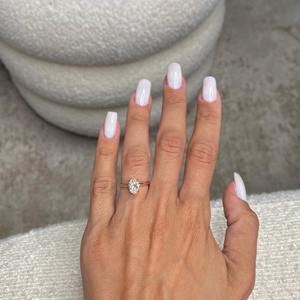 Anillo de Compromiso con Diamante Cultivado en Laboratorio de Corte Ovalado de 1.10 Quilates, Oro Rosa de 14k, Engaste Halo Oculto, Certificado IGI, Color D, Claridad VVS1 - Product Image 6