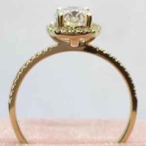 แหวนหมั้นมอสซาไนต์ทรงฮาโล่ รับรองคุณภาพ เงินแท้ 925 ชุบทอง 14K แหวนแต่งงานสำหรับผู้หญิง - Product Image 3