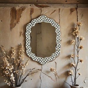 Cadre de miroir en os de chameau fait main, écologique, avec logo personnalisé, design floral élégant - Product Image 2