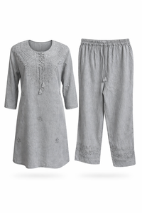 ชุดเซ็ตเสื้อและกางเกงผ้าวิสโคสปักลายสำหรับผู้หญิง สองชิ้น ผู้ผลิตเสื้อและกางเกงลำลอง คอกลม - Product Image 3