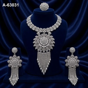Parure de bijoux tendance pour femme en zircon ethnique, avec long pendentif et boucles d'oreilles plaquées argent, pour fiançailles, anniversaire, mariage A-63028 - Product Image 3