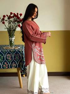 Ensemble Salwar Kameez indien pakistanais brodé avec garniture en dentelle, Kurta coupe A-line et pantalon Palazzo, tenue de mariage et de fête - Product Image 3
