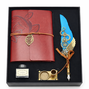 Set de Regalo de Diario de Cuero Vintage Hecho a Mano - Pluma de Caligrafía Antigua y Tinta con Diario de Borde Rústico en Caja de Lujo - Product Image 1