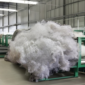 Fibra de Poliéster Hueca Blanca HD del Fabricante Vikohasan, Sin Silicona, para Edredones, Sofás, Interiores de Automóviles, Certificada por GRS - Product Image 1