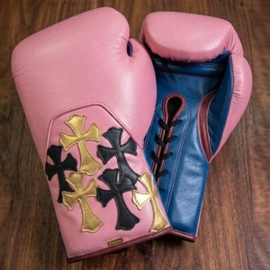 Gants de boxe en cuir rose avec motif croix or et noir, à lacets, support de poignet pour adultes, entraînement, sparring, compétition - Product Image 1