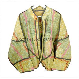 Veste Kantha vintage en coton fait main style bohème, matelassée, taille unique, respirante, pour l'hiver, vente en gros - Product Image 1