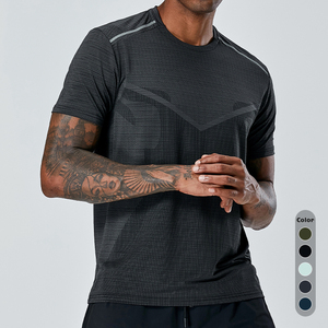 T-shirt de sport personnalisé pour homme – Haute qualité, respirant, compression, séchage rapide – Vêtement de sport décontracté en polyester uni - Product Image 5