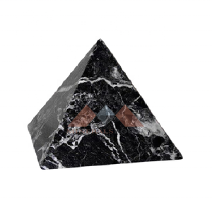 งานศิลปะพื้นบ้านรูปทรงปิรามิดหินอ่อนสีดำคุณภาพสูง ทำด้วยมืออย่างประณีต ด้วยหินออนิกซ์ ได้รับการรับรองมาตรฐาน ISO 9001 และ 22000 เหมาะสำหรับตกแต่งงานแต่งงาน ผลิตด้วยความภาคภูมิใจ - Product Image 2