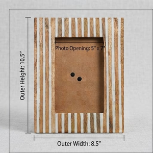 Cadre photo en bois rectangulaire vertical fait main avec motif en résine chevron, décoration créative pour table - Product Image 4