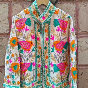 Veste en velours Sarong avec broderie florale, veste artisanale d'hiver unisexe avec doublure en coton, style bohème pour femmes - Product Image 1