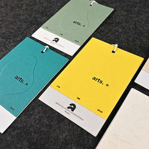 Etiquetas de Papel Personalizadas de Lujo para Ropa con Logotipo, Etiquetas de Alta Gama para Prendas de Marca - Product Image 3