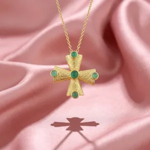 Collier pendentif croix religieuse chrétienne tendance en onyx vert plaqué or massif pour femme, produit le plus vendu, bijoux - Product Image 2