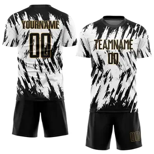 Ensemble d'uniformes de football OEM personnalisés : Maillot et short respirants à séchage rapide pour équipes sportives - Product Image 4
