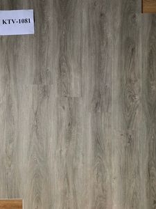 Nuevo Suelo SPC VFLOOR Color Gris Claro Gris Ceniza, Moderno, Ecológico, Antideslizante, Resistente al Fuego e Impermeable, con Núcleo Rígido de Vinilo - Product Image 1