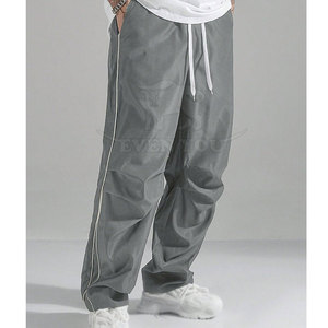 Pantalones Cortavientos para Hombre Hechos en Pakistán, Pantalones Deportivos Modernos y Minimalistas, Cómodos y Ligeros para Uso Diario - Product Image 6