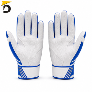 Gants de football américain conçus pour les joueurs recherchant une adhérence fiable, des mouvements flexibles et un confort optimal tout au long du match. - Product Image 3