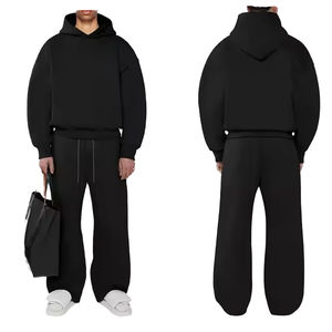 Sweat-shirt à capuche noir épais personnalisé avec logo pour homme, ensemble survêtement hiver uni avec pantalon large, vêtements OEM ODM en gros - Product Image 1