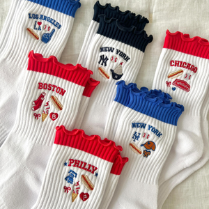 Calcetines de Algodón Antideslizantes Personalizados ODM con Puño con Volantes, Diseño de Agarre para Pilates con Logotipo Bordado, para Uso Diario en Otoño - Product Image 2