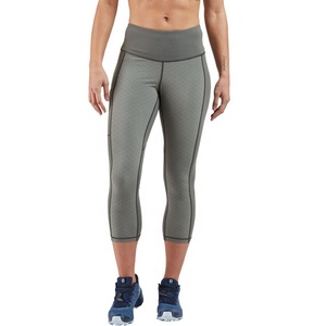 Shorts de yoga pour femmes, taille mi-haute, longueur genou, pour l'entraînement et la course, avec contrôle du ventre, extensibles, doux, avec poche latérale - Product Image 5