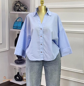 Camisa de Mujer, Azul Claro, Corte Holgado, con Botones, Manga Tres Cuartos, Estilo Casual, Color Sólido, Popelina, Cuello Camisero - Product Image 1