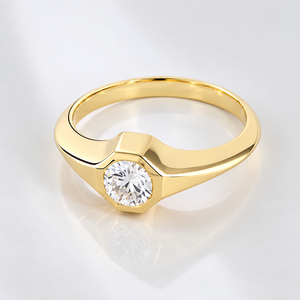 แหวนแต่งงาน/หมั้นเพชรทรงกลมเจียระไนแบบบริลเลียนท์ 14K ทองคำขาว ประดับเพชรแล็บโกรว์ ตัวเรือนแบบเบเซลคลาสสิก - Product Image 4